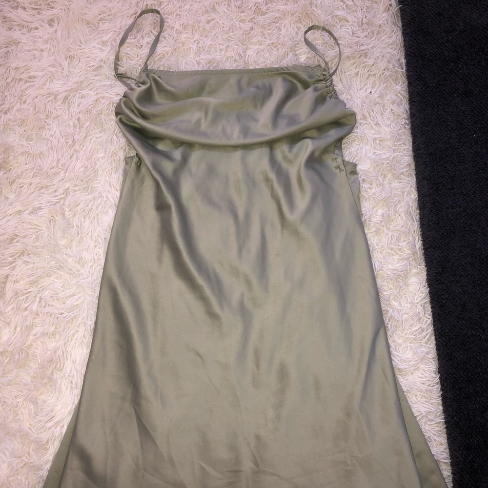 Danielle Bernstein S green dress